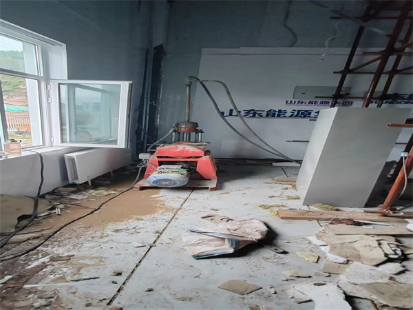 江陵地基基础下沉墙体裂缝加固注浆顶升施工